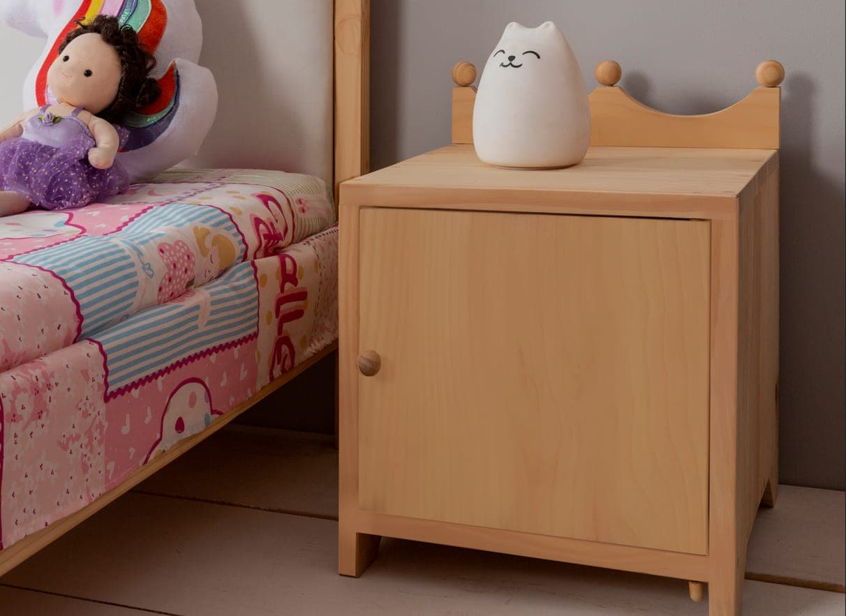 Mesa de Cabeceira NIU - Design atemporal com toques lúdicos